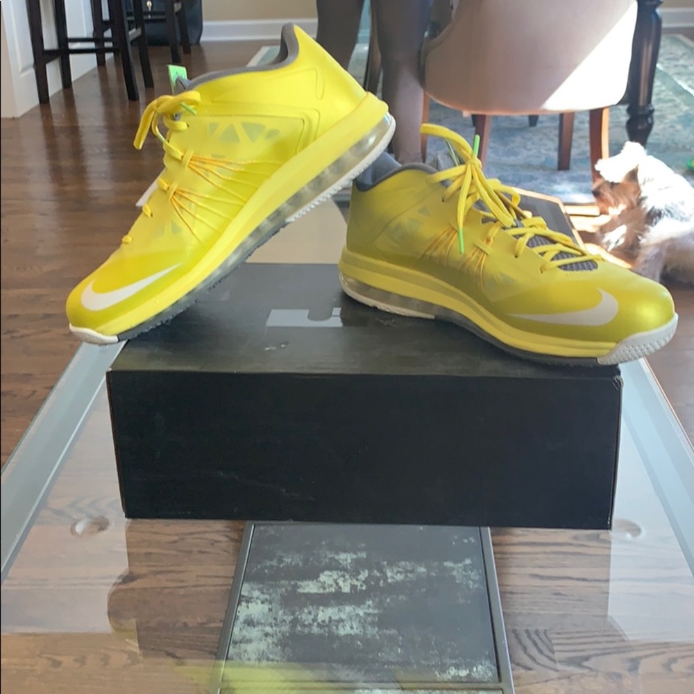 Nike Air Max Lebron X Low Sonic Yellow